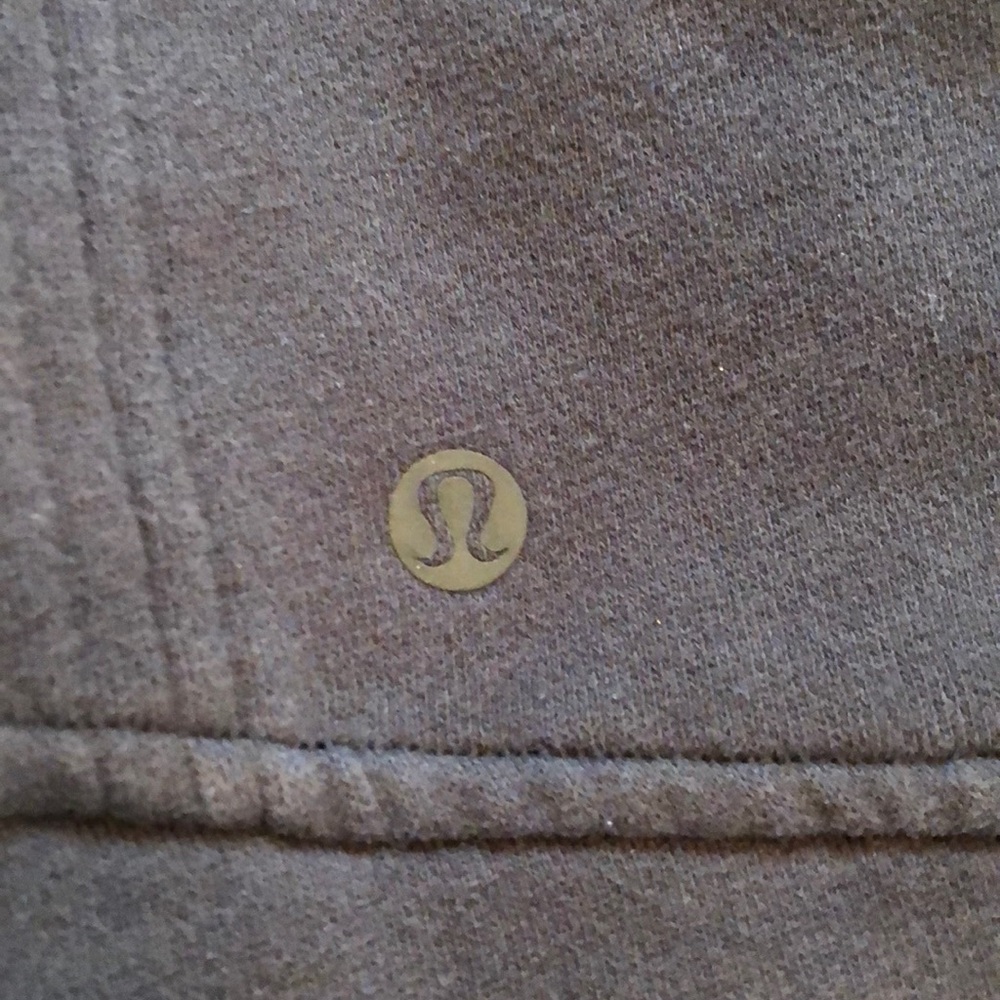 Black hooded Lululemon sweatshirt zip up, small